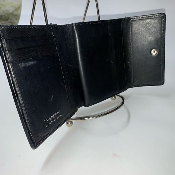 🎉AUTHENTIC🎉 Burberry Kisslock Compact Wallet - Picture 8 of 10